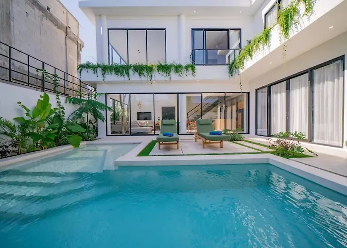 Luxury 4br Private Pool & Sea Horizon Ferienhaus Kerobokan