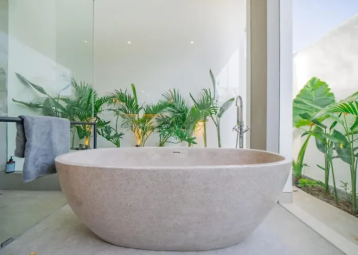 Ferienhaus Luxury 4br Private Pool & Sea Horizon Kerobokan