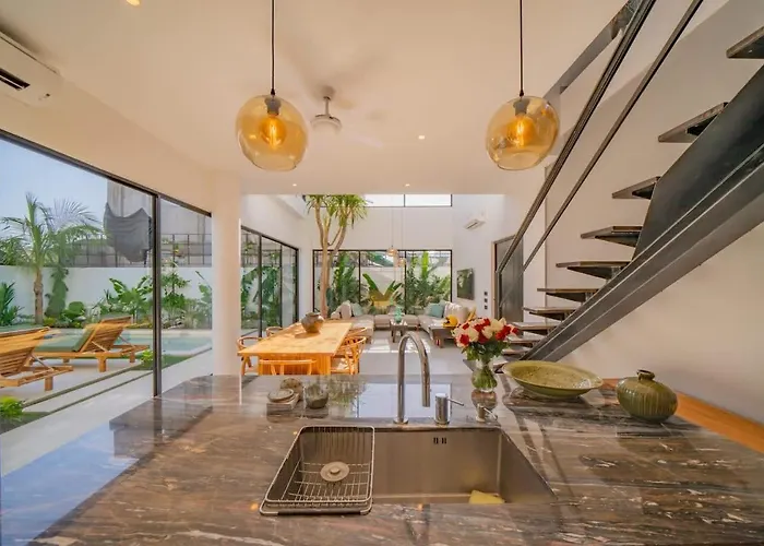 Ferienhaus Luxury 4br Private Pool & Sea Horizon Kerobokan